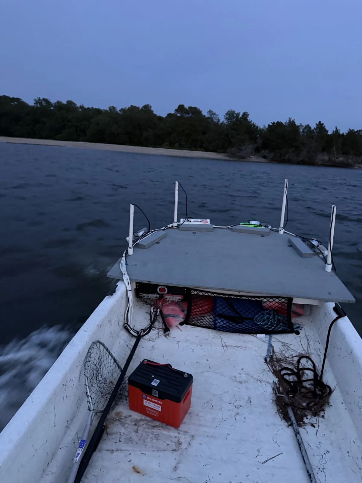 My Flounder Gigging Boat: A J16 Built Around Light and Battery